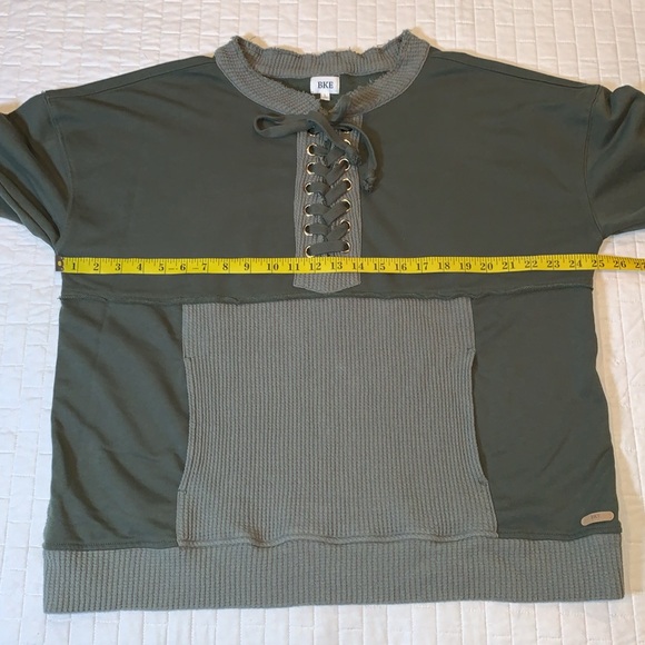 BKE Buckle Waffle Knit Lace Up Thermal Pullover, Olive Army Green, Women’s Large - Picture 9 of 16
